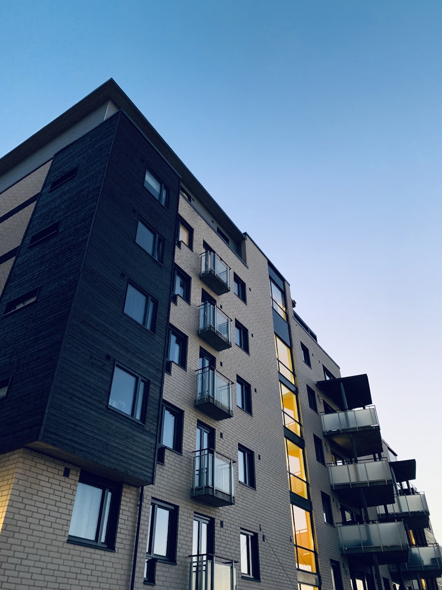 Dış cephe uygulaması modern yapı görünümü